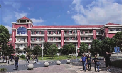 大学生版视频报-上海a视频医学院有一位兔博士讲价数字图片
